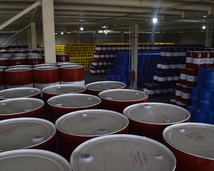 鑫瑞澤潤滑油公司：山西工業(yè)齒輪油與車輛齒輪油的區(qū)別？