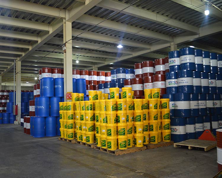 山西鑫瑞澤公司：山西低溫齒輪油怎么正確使用？